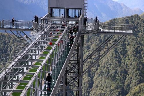 cầu kính Rồng Mây ảnh 1 cau kinh Rong May anh 1