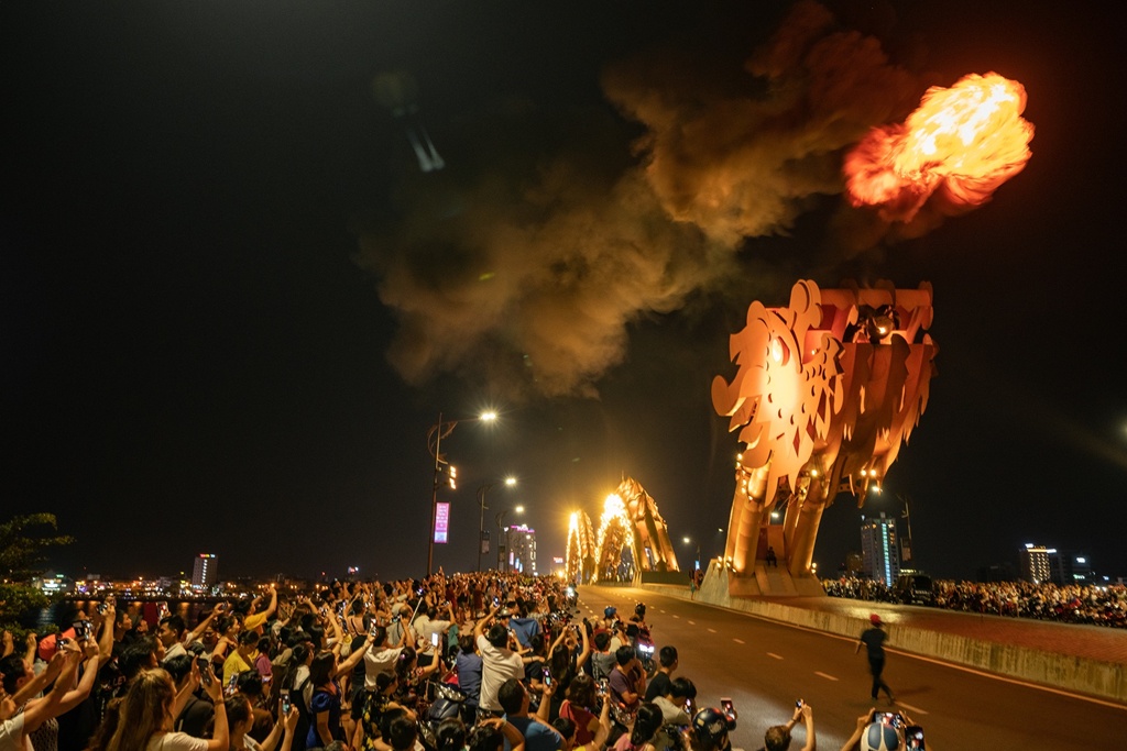 cau Vang Da Nang anh 17