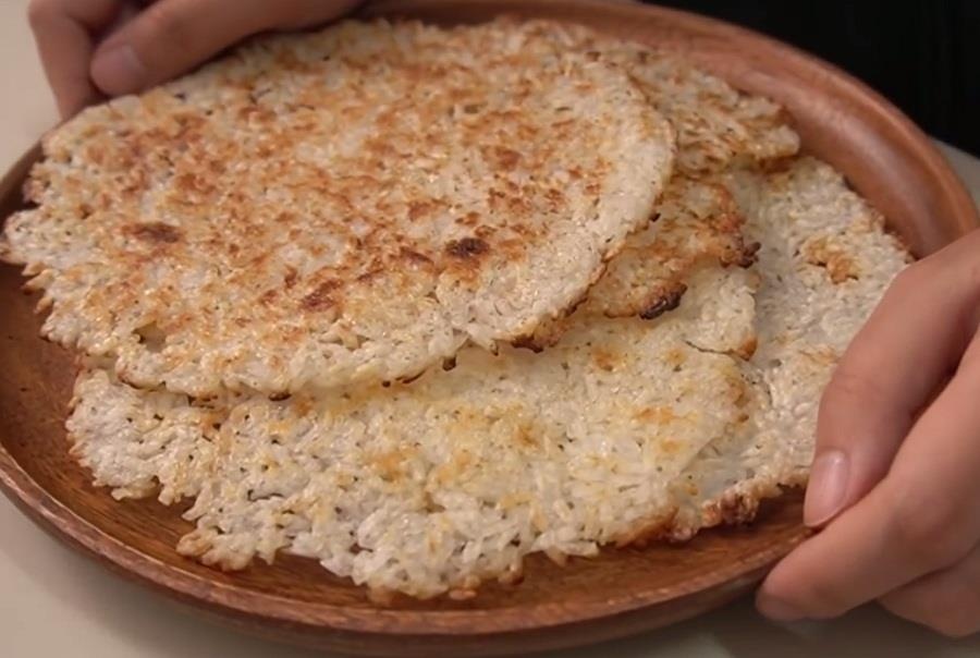 Lam com chay gion ngon bang chao chong dinh tai nha hinh anh