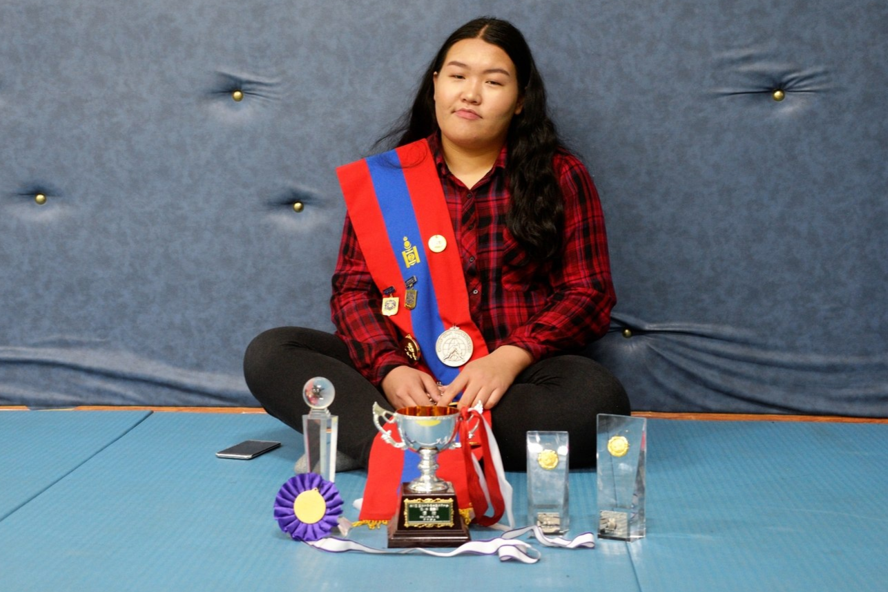 Dang sau thanh cong cua nu hoang sumo Mong Co hinh anh