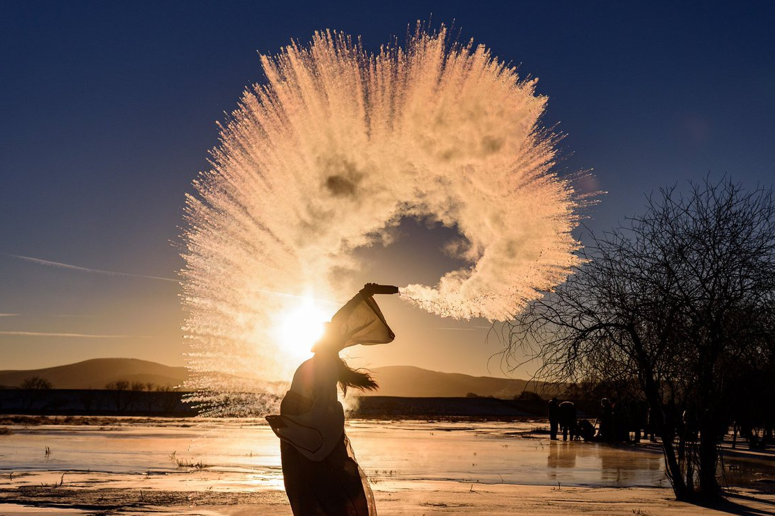 Nhiet do giam sau, dong cung moi vat o Trung Quoc hinh anh