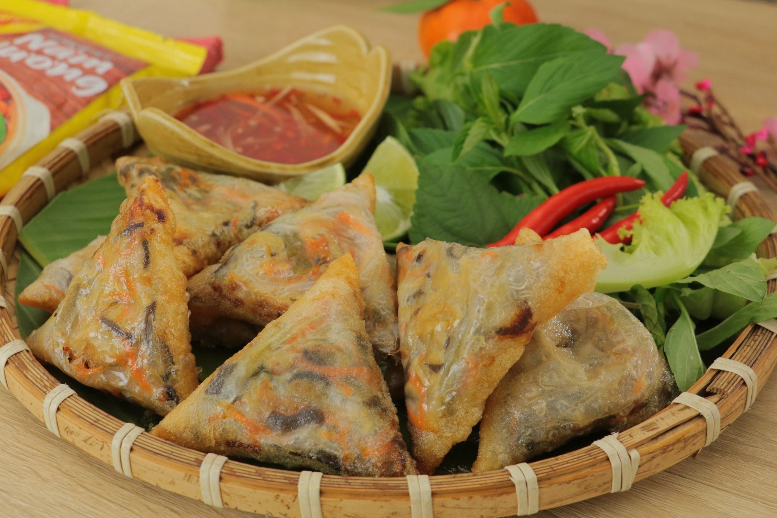 Goi y cong thuc mon Tet hien dai, hop gu hoi chi em hinh anh