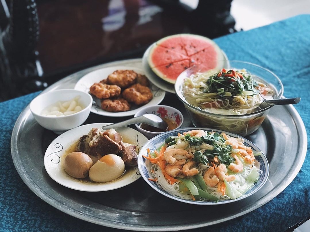 mâm cơm tất niên ảnh 6 mam com tat nien anh 6