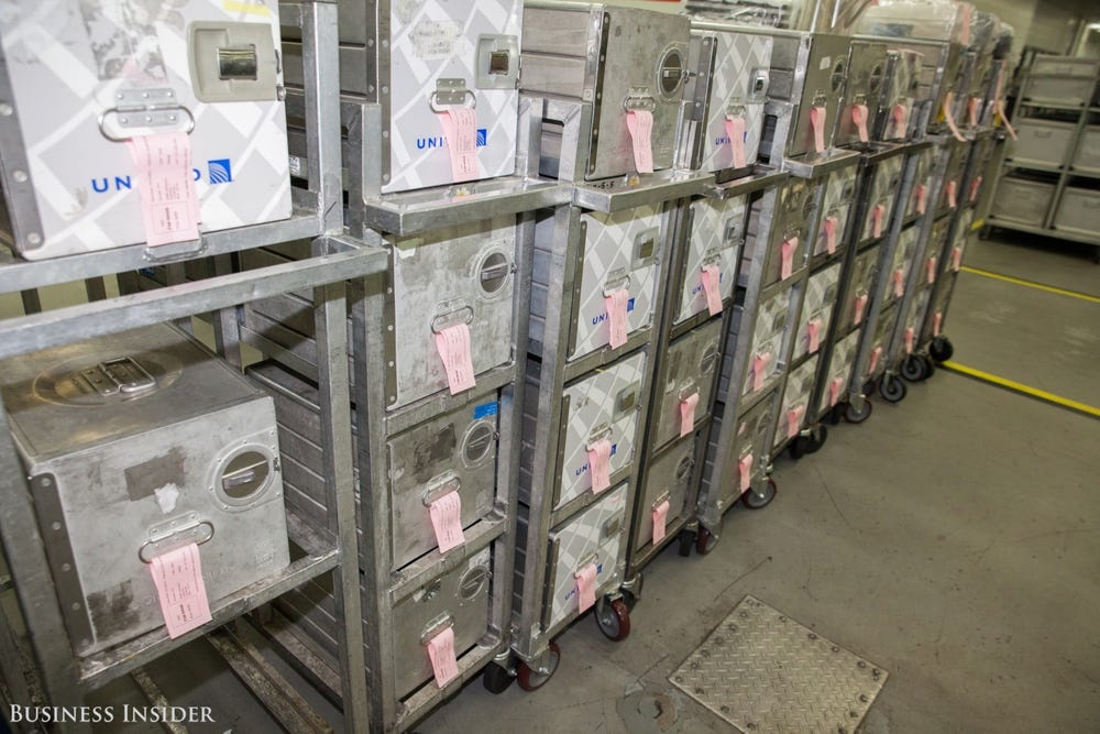 nhà bếp của hãng hàng không Mỹ ảnh 10 nha bep cua hang hang khong My anh 10