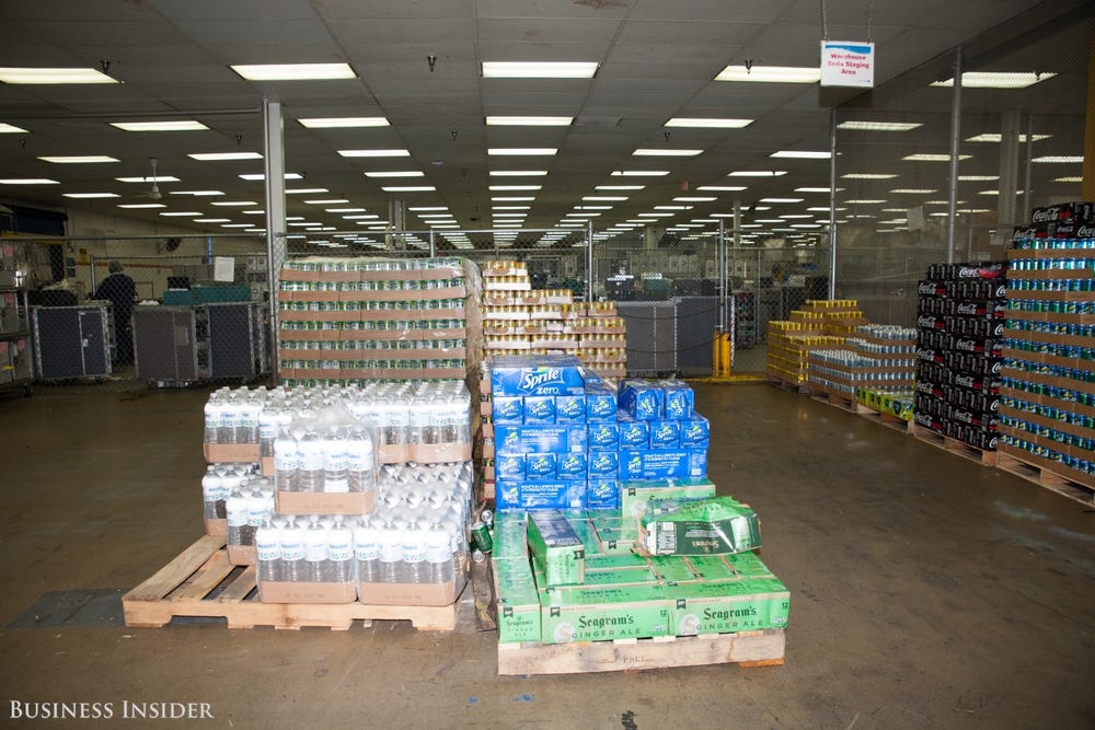 nhà bếp của hãng hàng không Mỹ ảnh 21 nha bep cua hang hang khong My anh 21