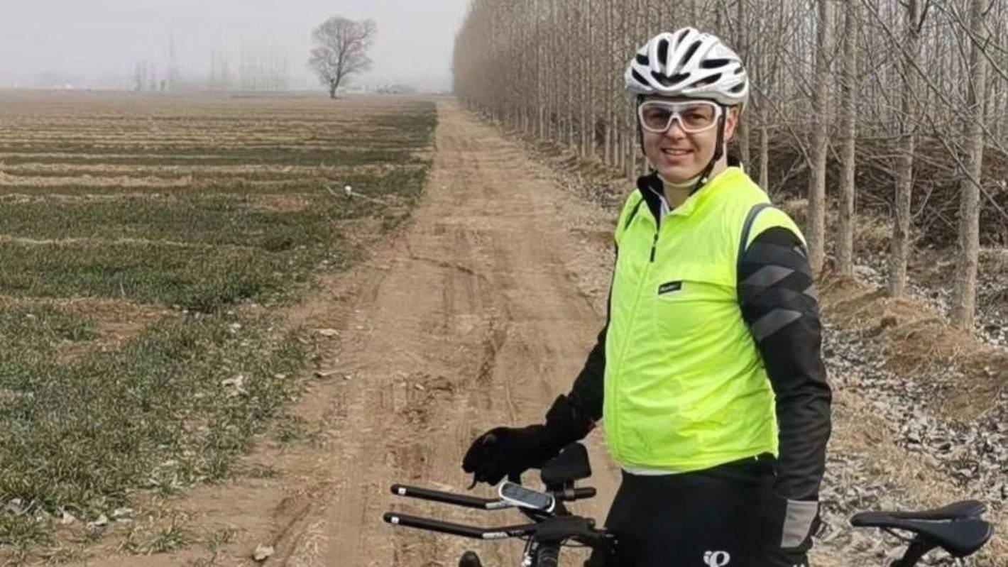 Du khach dap xe 350 km qua Ha Bac giua nhung ngay dich cum corona hinh anh