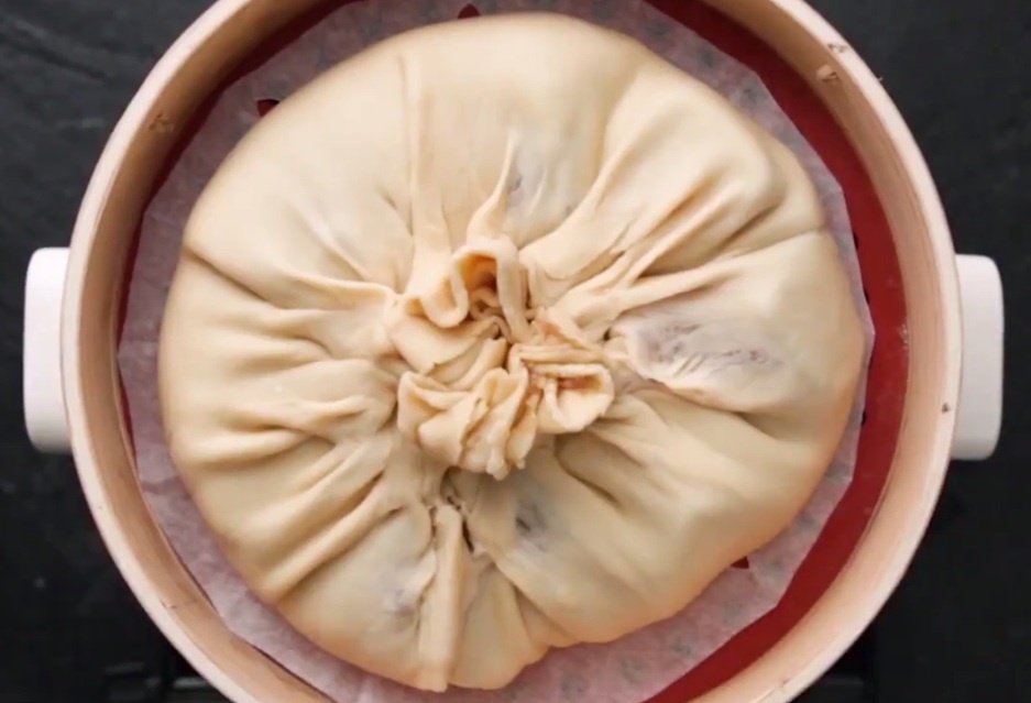 Lam tieu long bao to gap 100 lan, ngon nhu nha hang noi tieng hinh anh