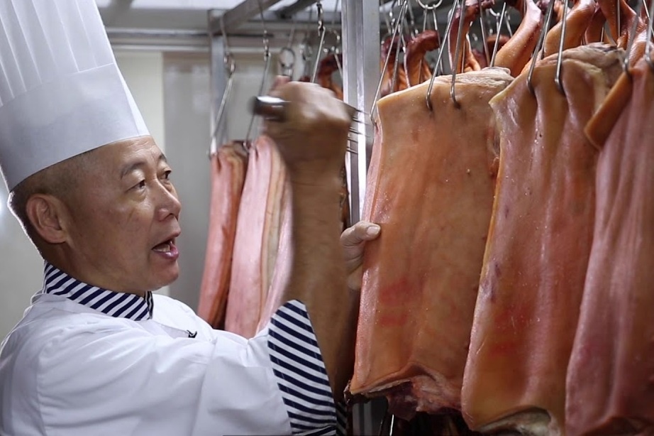 Cong thuc nuong thit lon nguyen tang cua nha hang Trung Hoa hinh anh