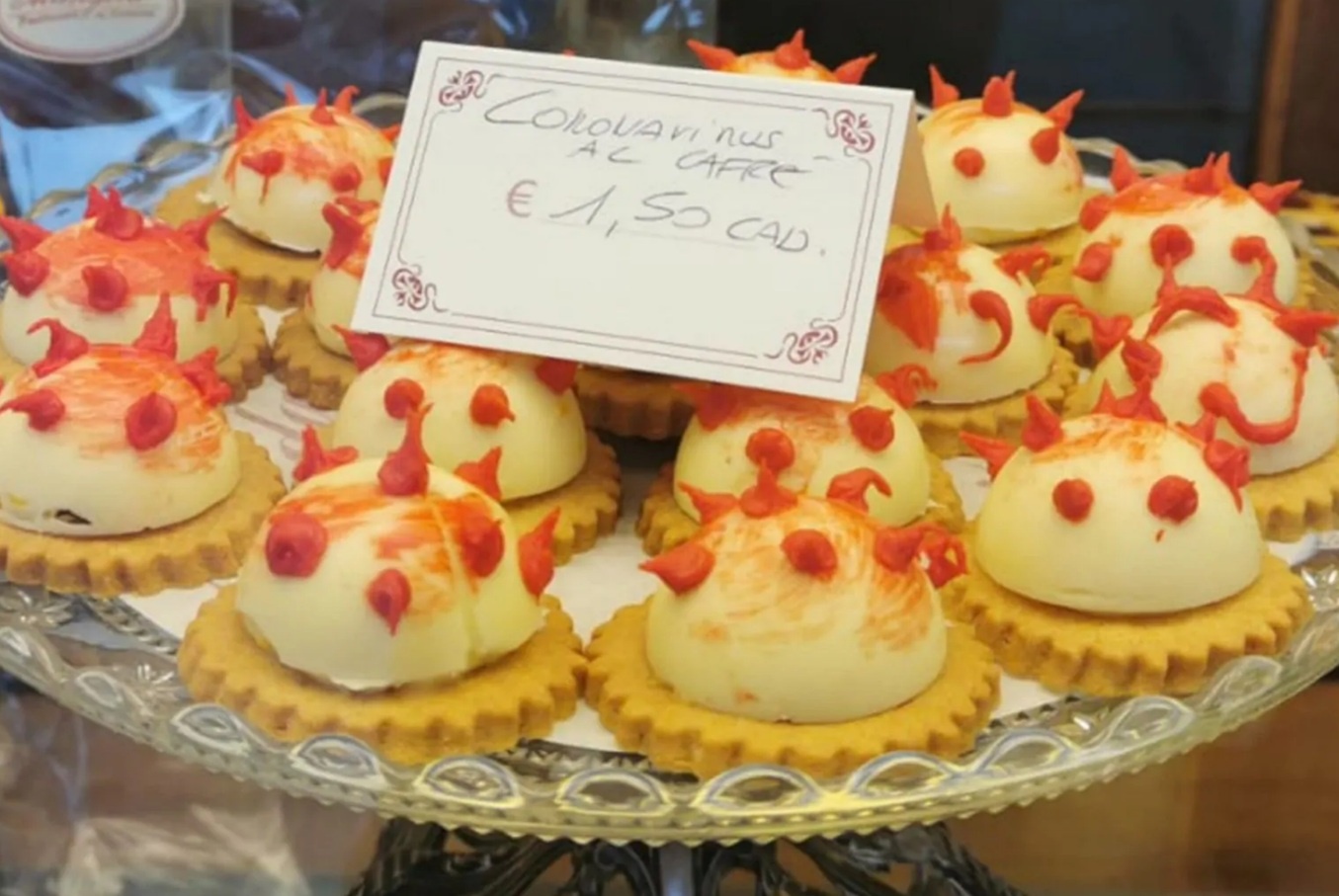 Dau bep lam banh corona khich le tinh than vuot dich benh hinh anh