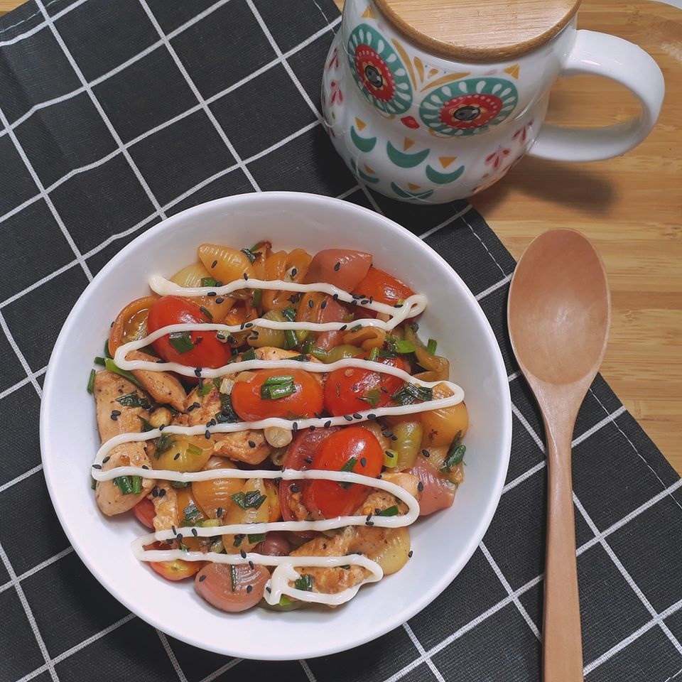 bua com cho nguoi an mot minh anh 5