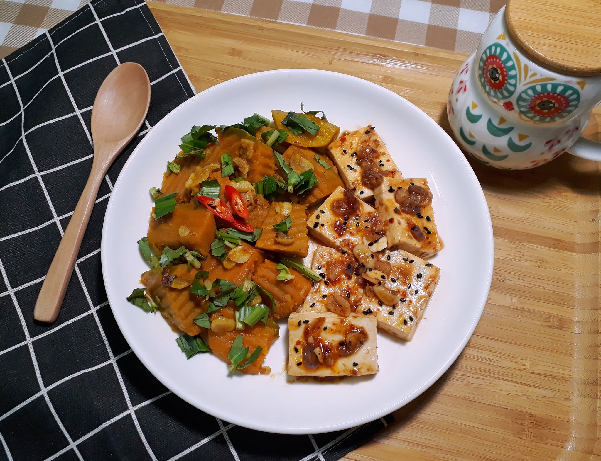 bua com cho nguoi an mot minh anh 6