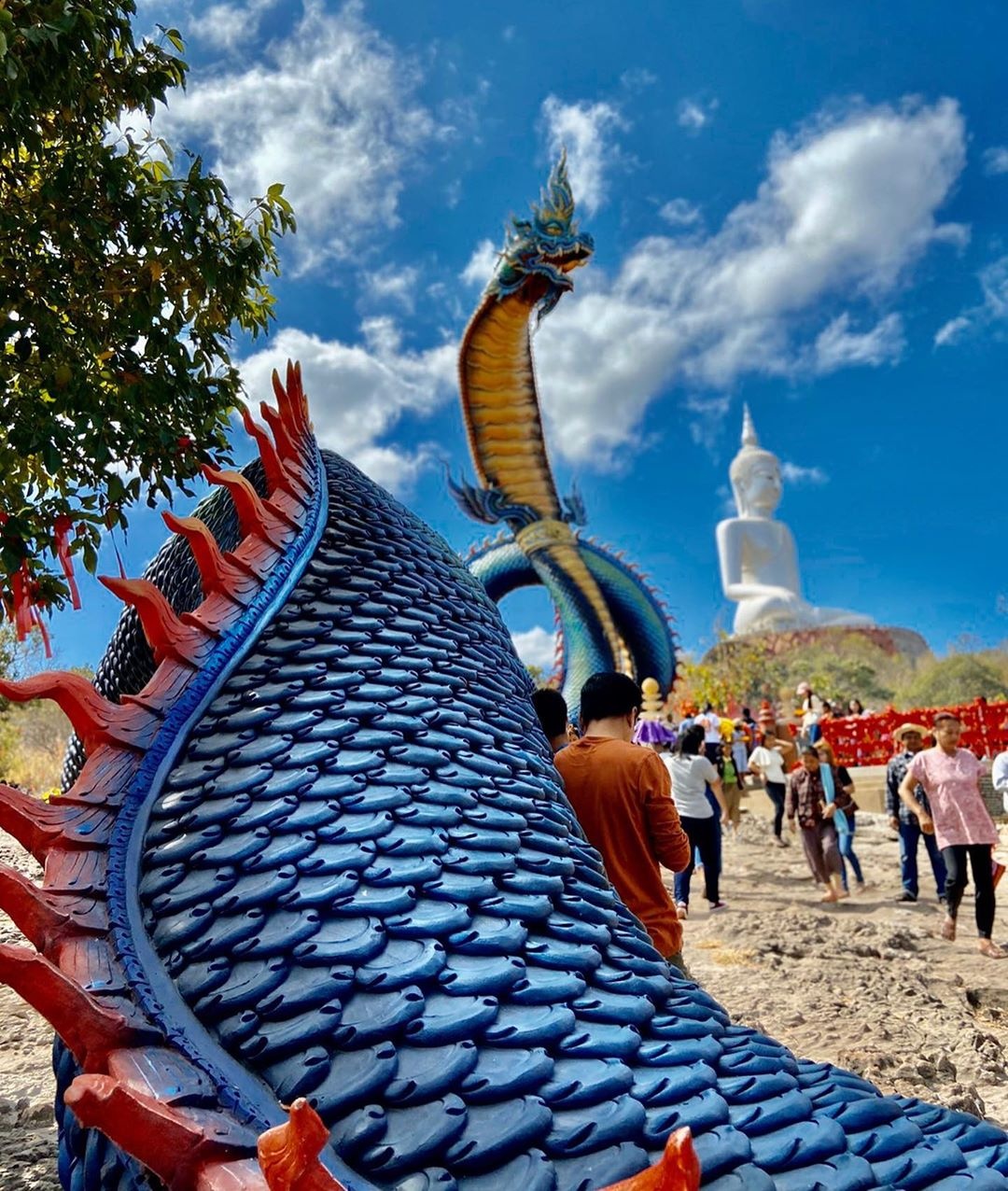 tượng thần rắn khổng lồ ở Thái Lan ảnh 3 tuong than ran khong lo o Thai Lan anh 3