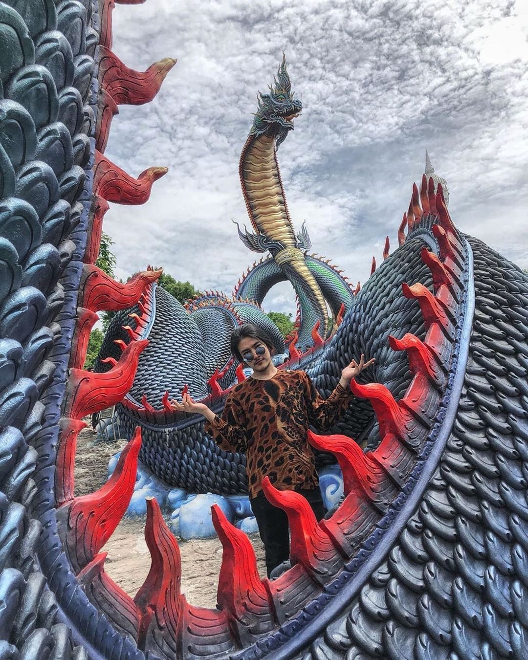 tượng thần rắn khổng lồ ở Thái Lan ảnh 7 tuong than ran khong lo o Thai Lan anh 7