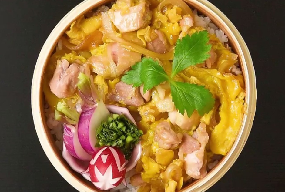 Chuan bi nhanh 2 bua an don gian, ngon mieng voi thit ga hinh anh