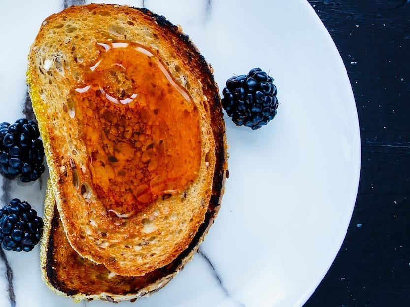 thuc pham qua han su dung anh 8