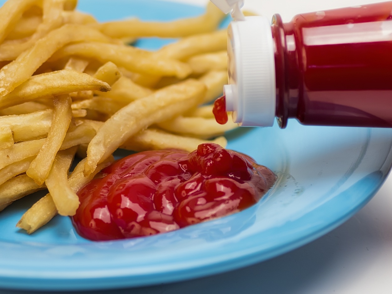 thuc pham qua han su dung anh 9