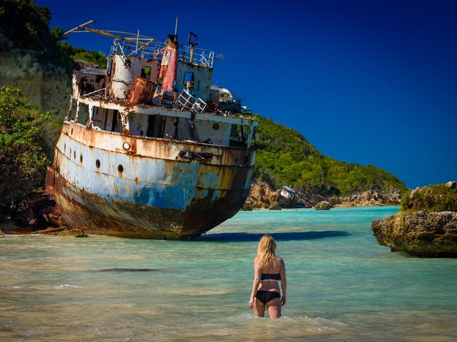 bai bien co xac tau dam anh 8