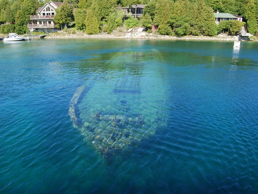 bai bien co xac tau dam anh 9