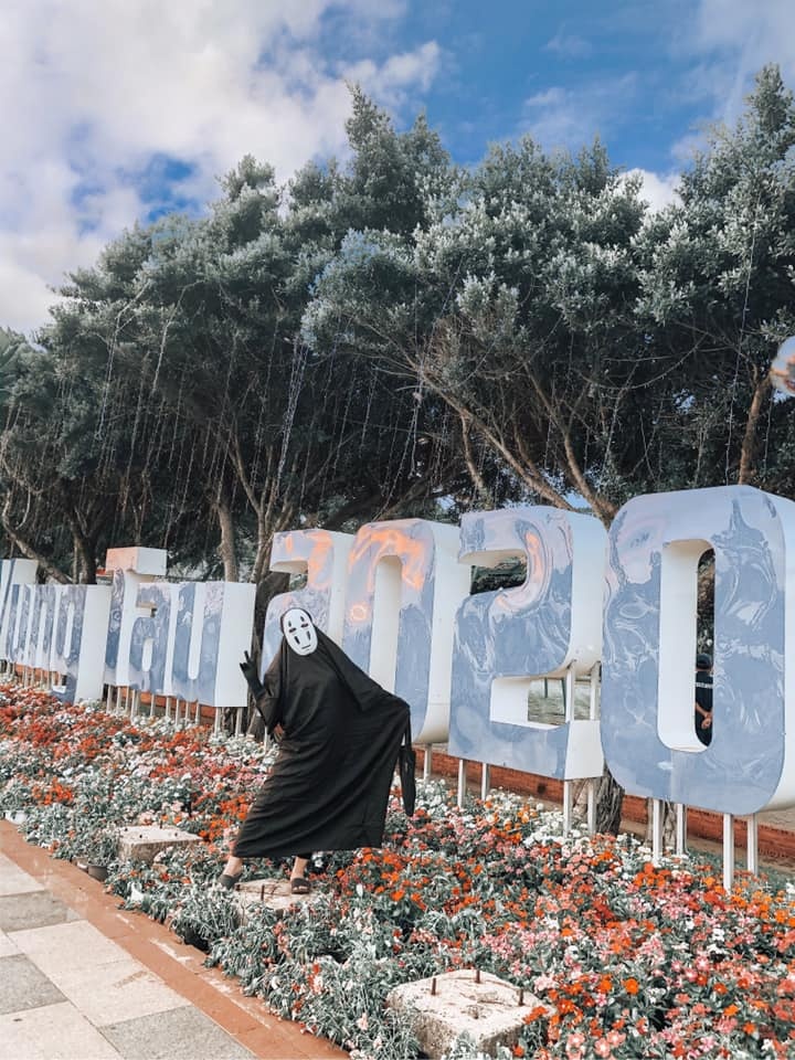 hóa thân Vô Diện đi du lịch ảnh 3 hoa than Vo Dien di du lich anh 3