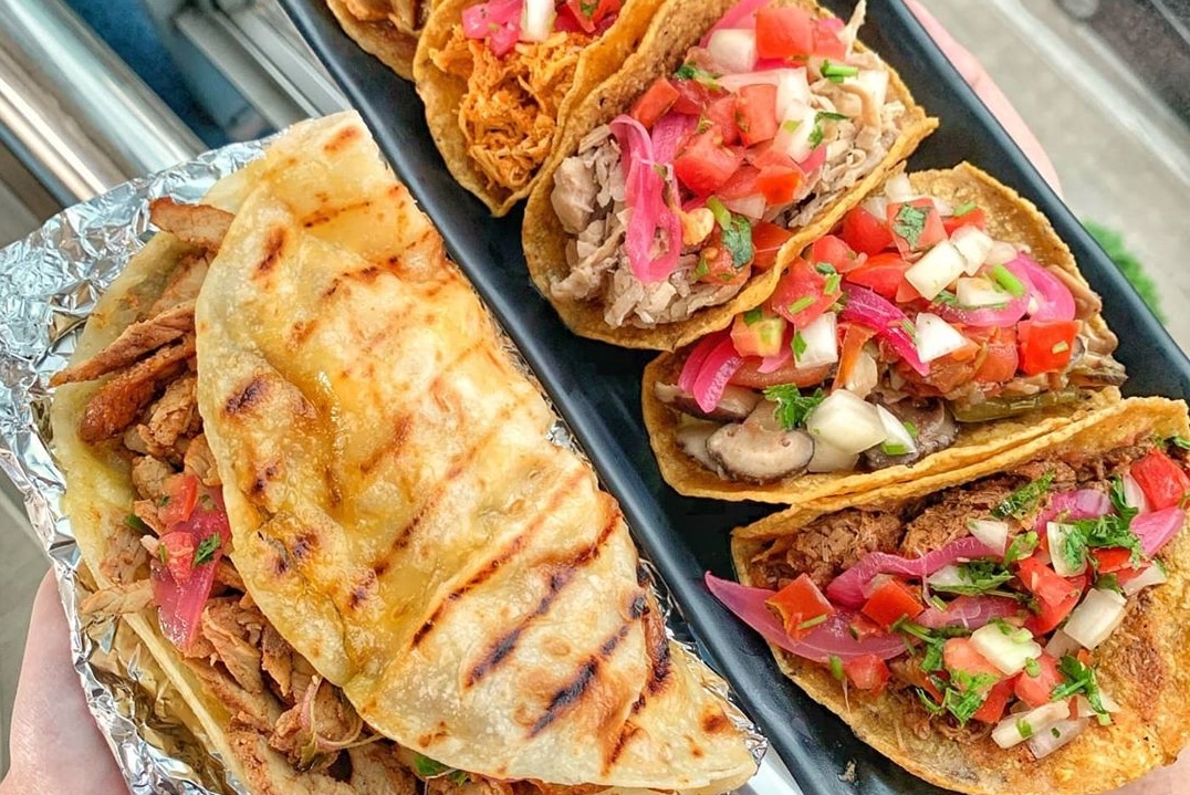 Ngam hoang hon ho Tay, thuong thuc thien duong am thuc ngon re hinh anh