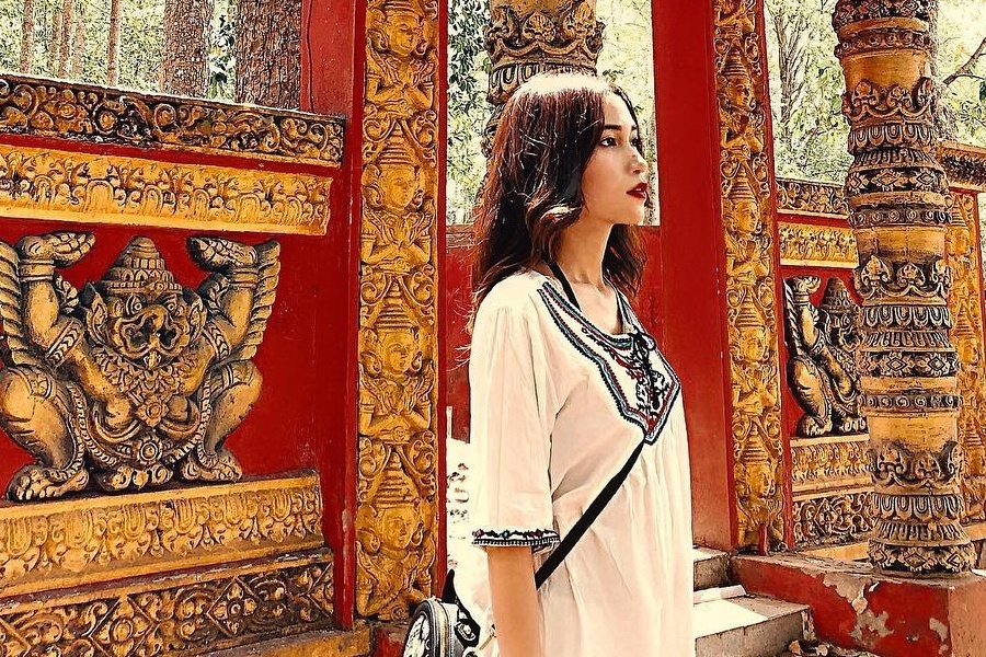 Di het nhung ngoi chua len hinh dep tua cung dien o mien Tay hinh anh