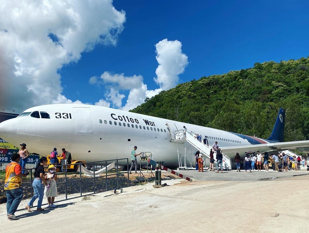 quan ca phe may bay anh 3