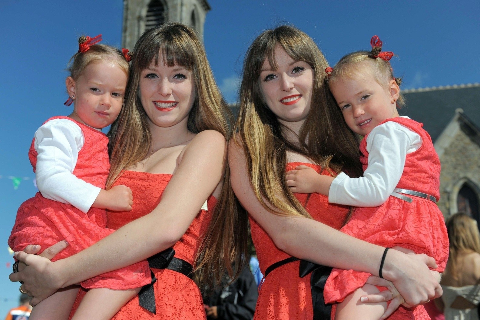 Le hoi danh cho cac cap sinh doi o Phap hinh anh