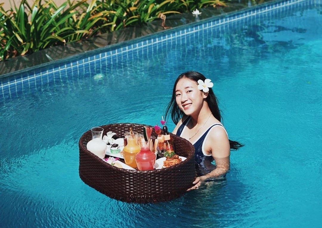 Resort co ho boi dep gan TP.HCM cho chuyen tranh nong cuoi tuan hinh anh