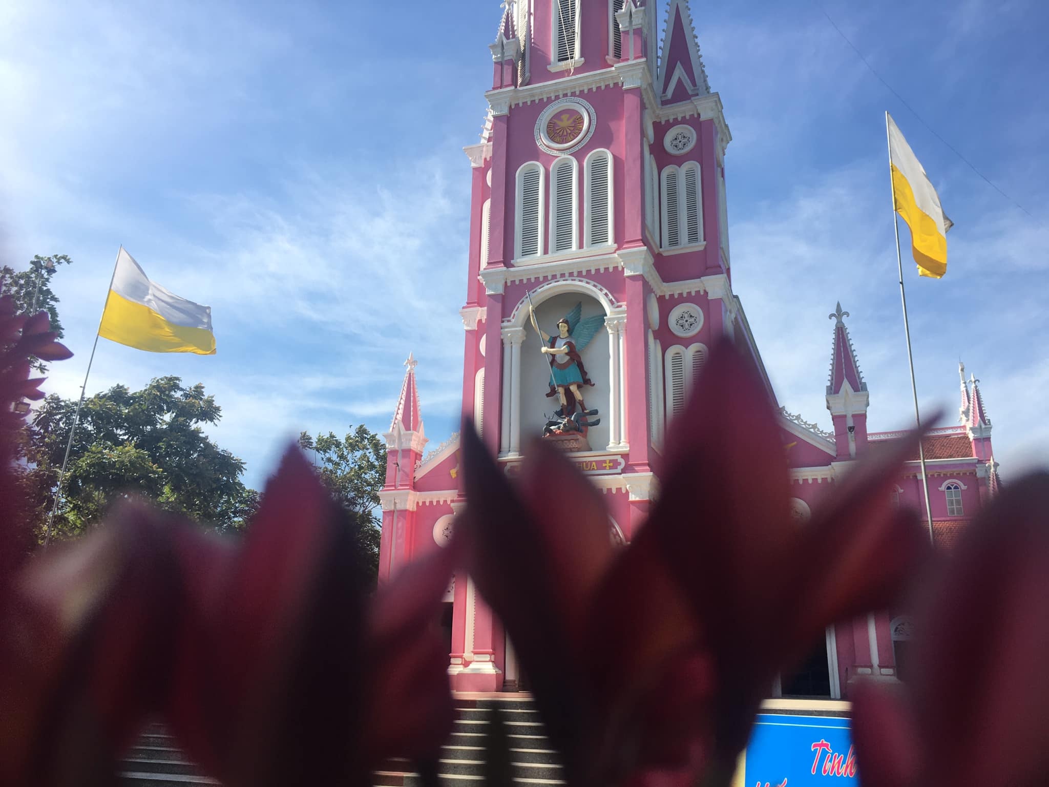 nhà thờ màu tím ở Nghệ An ảnh 6 nha tho mau tim o Nghe An anh 6