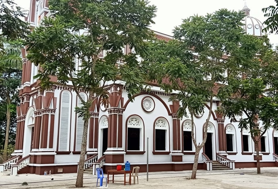 nhà thờ màu tím ở Nghệ An ảnh 9 nha tho mau tim o Nghe An anh 9