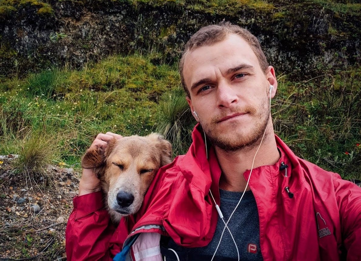 Chang trai di bo vong quanh the gioi cung cho cung hinh anh