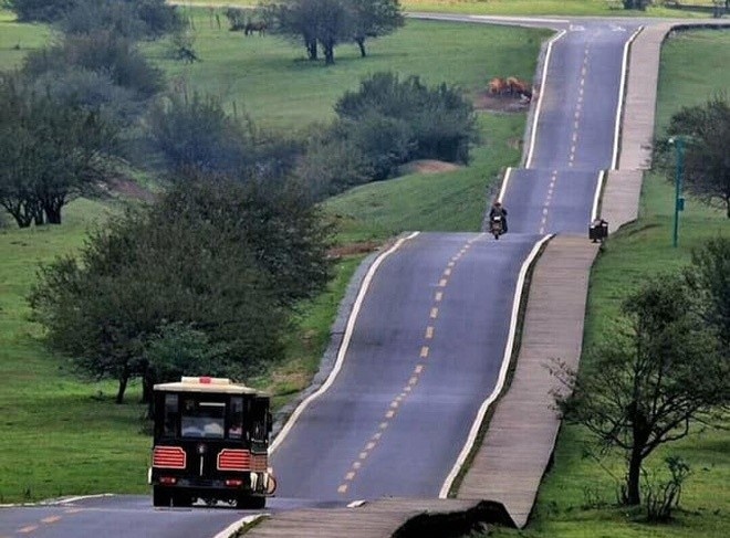 Doan duong nhap nho nhu luon song o Trung Quoc hinh anh