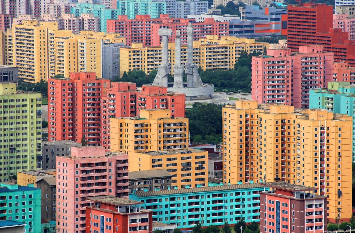 Nhung toa nha me hoac nhat the gioi anh 4