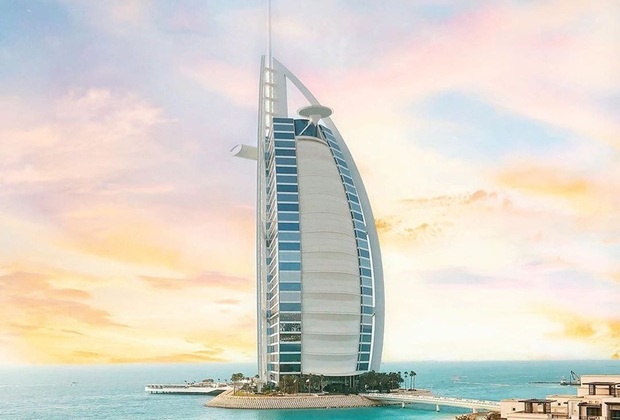 Khach san 7 sao duy nhat tren the gioi hinh anh