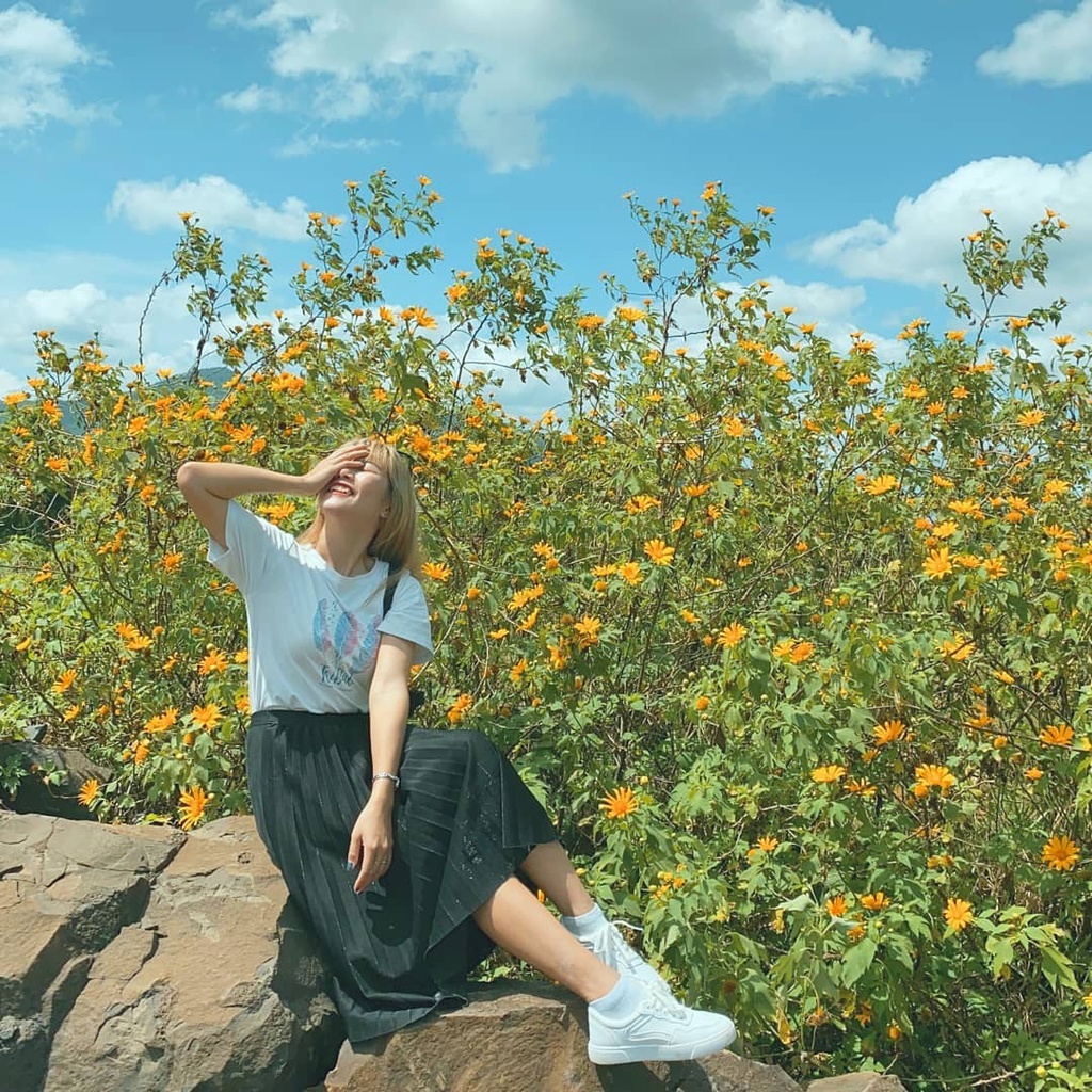 Nhung mua hoa dip cuoi nam anh 1