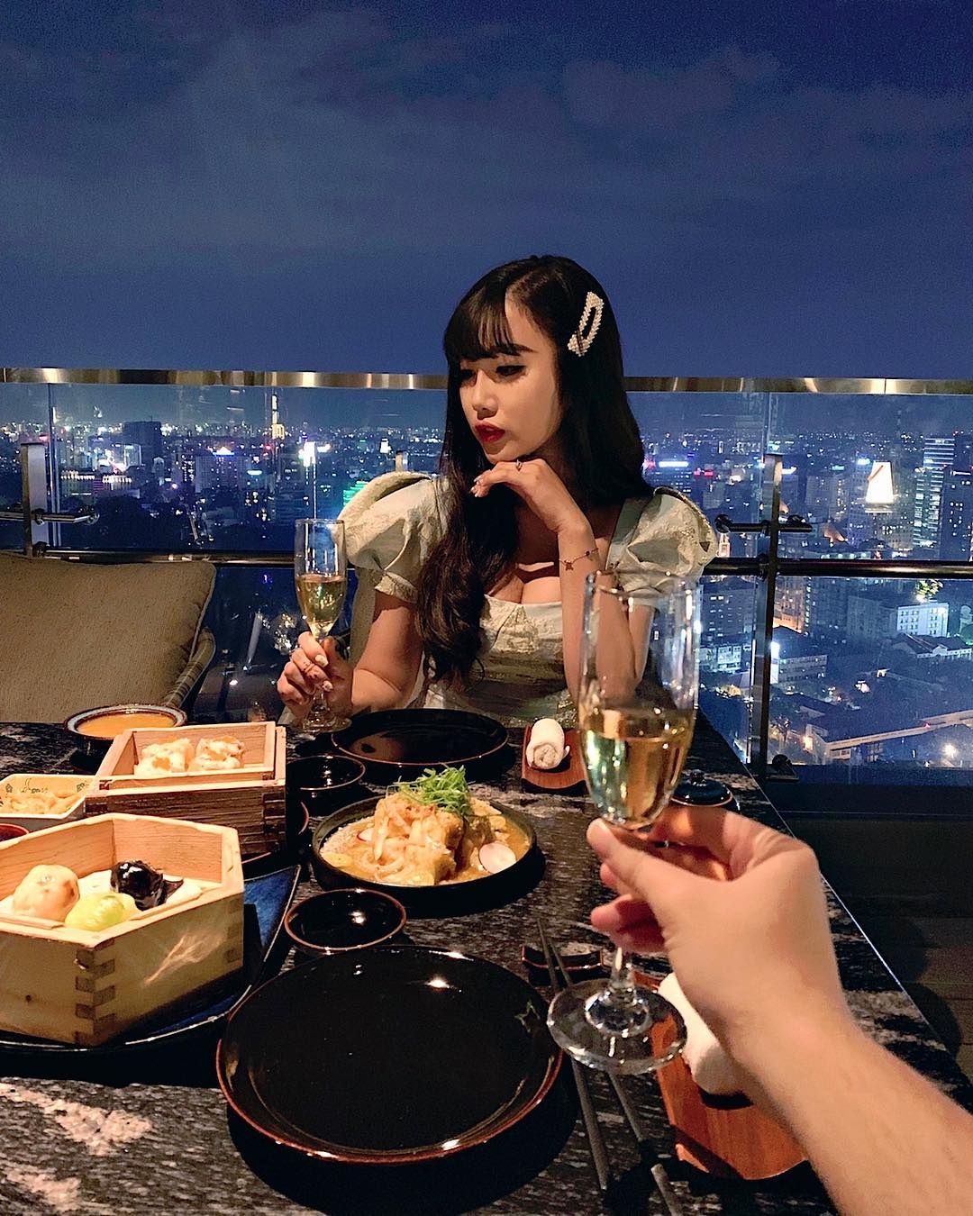 nhà hàng sang chảnh 20/10 ở TP.HCM ảnh 1 nha hang sang chanh 20/10 o TP.HCM anh 1