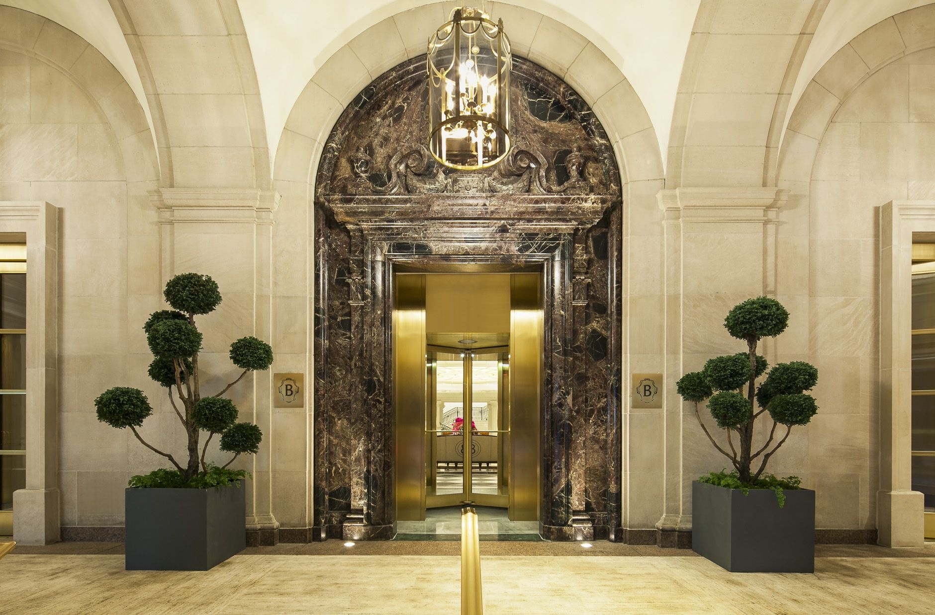 khach san tong thong My tung o anh 2