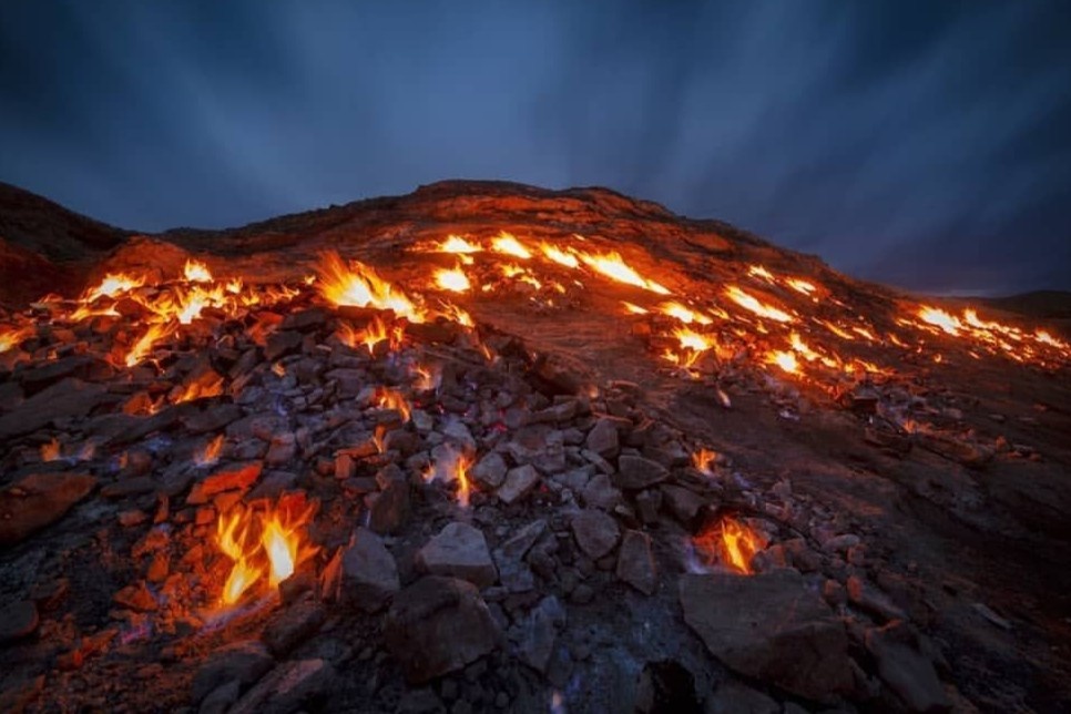 Suon doi tu boc chay la diem da ngoai o Iran hinh anh