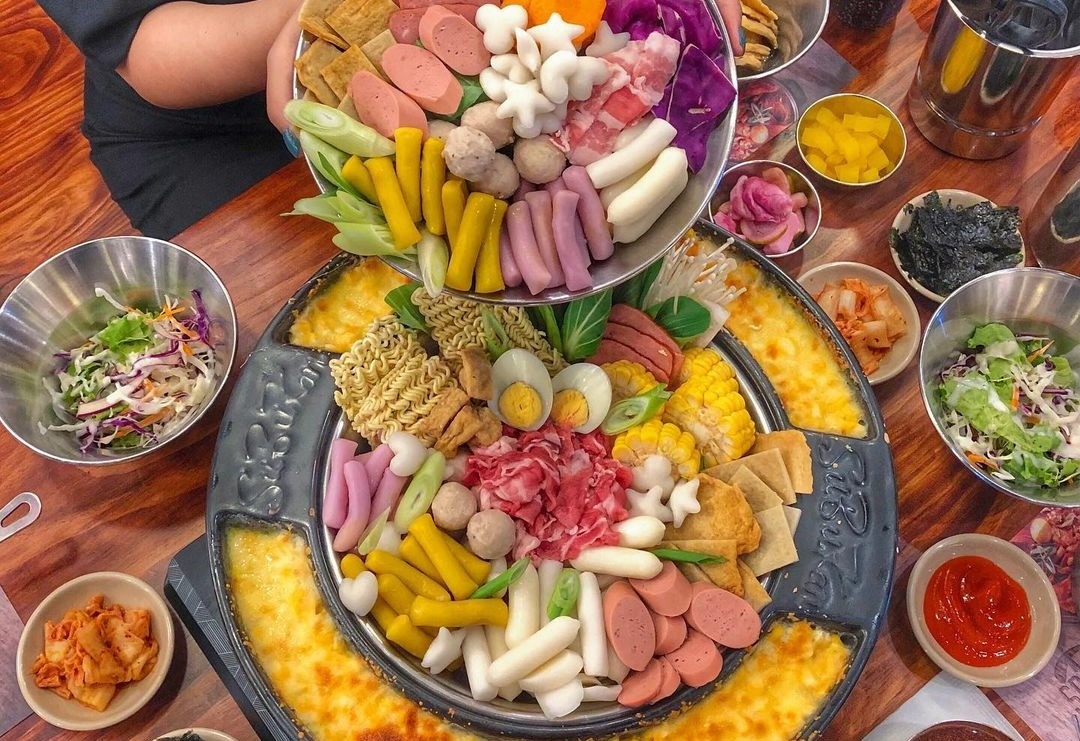 4 tiem lau tokbokki ngon o TP.HCM hinh anh