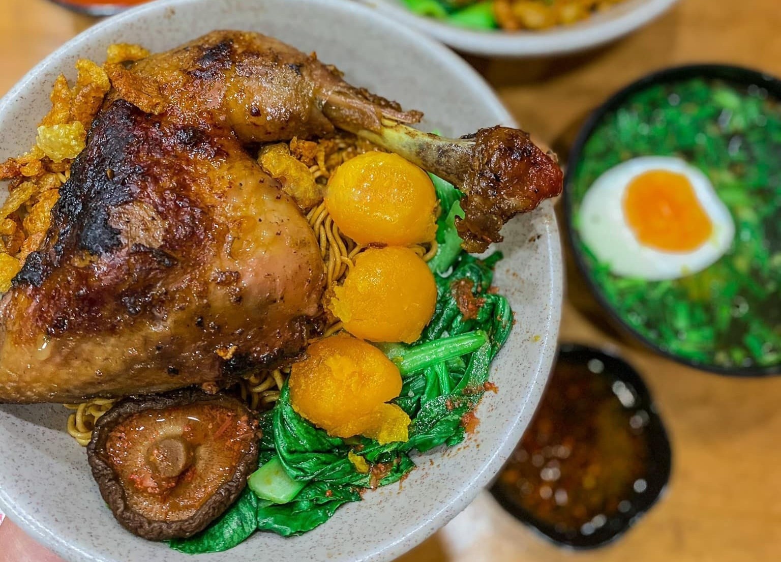 Dia chi an mi ga quay ngon o TP.HCM hinh anh