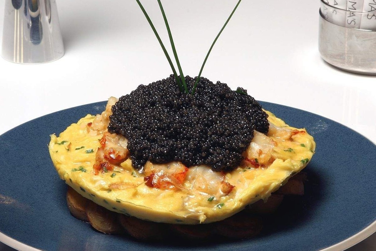 Cac bua an co gia tu 1.000 den hon 10.000 USD hinh anh