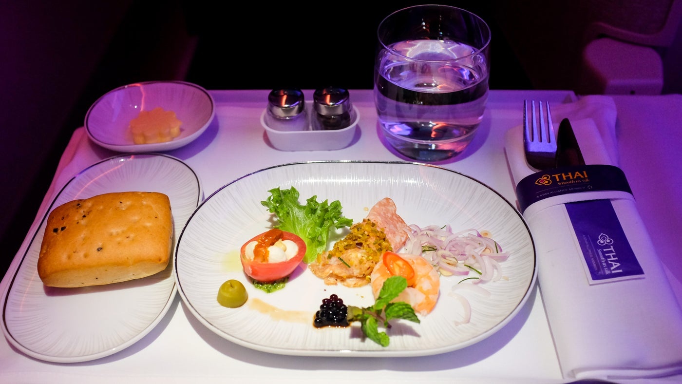 Thai Lan cam an uong tren may bay anh 1