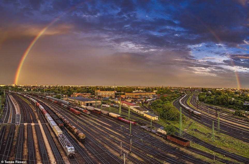 nhung chuyen tau giua long chau Au anh 13