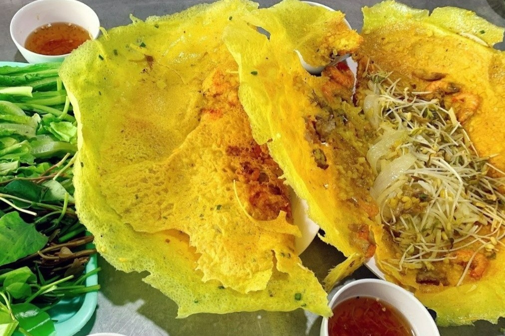 Mon banh xeo dac san o Bac Lieu hinh anh