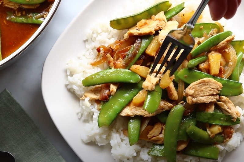 Cach lam ga xao dua va dau Ha Lan hinh anh