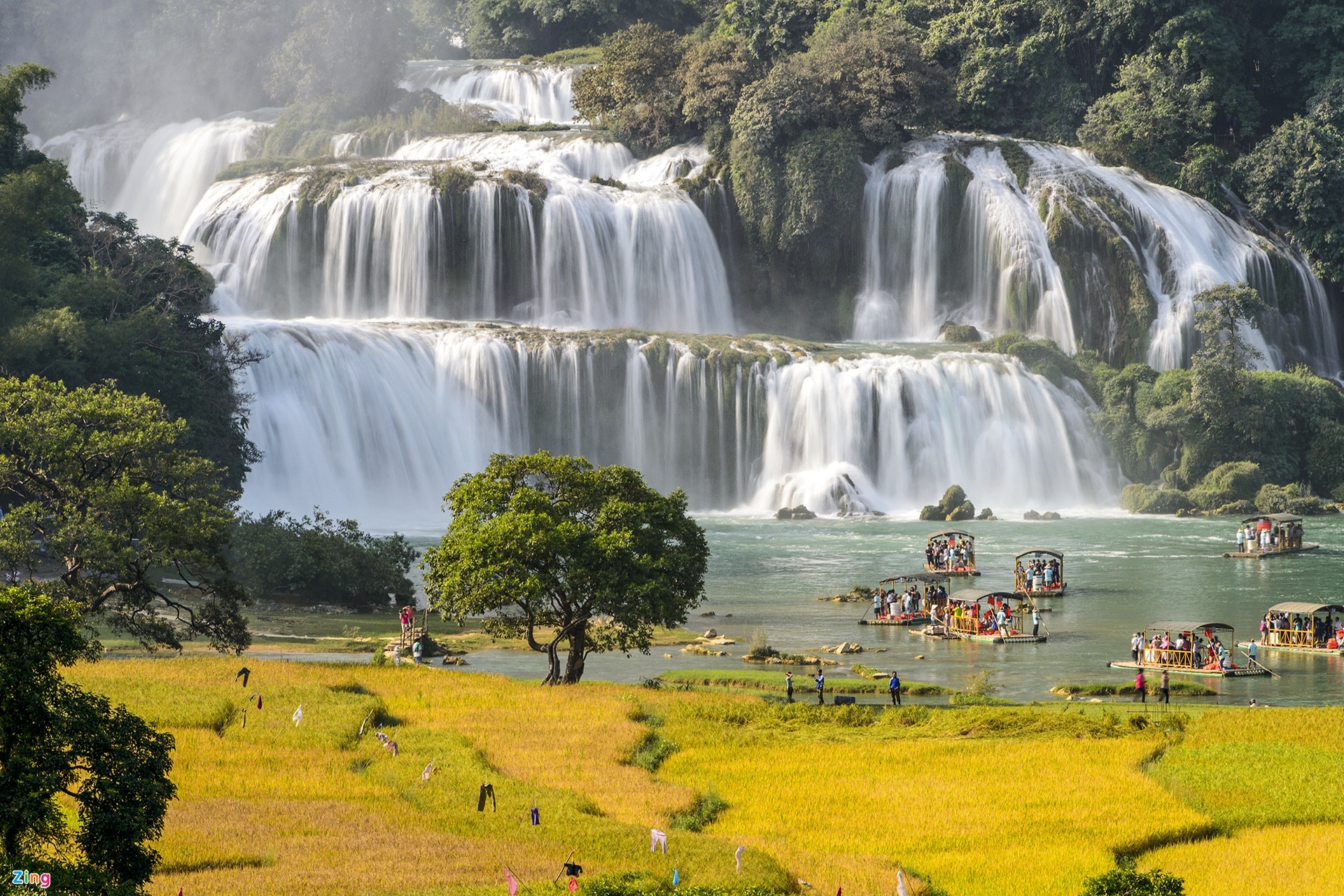 tinh thanh hut khach nuoc ngoai anh 2