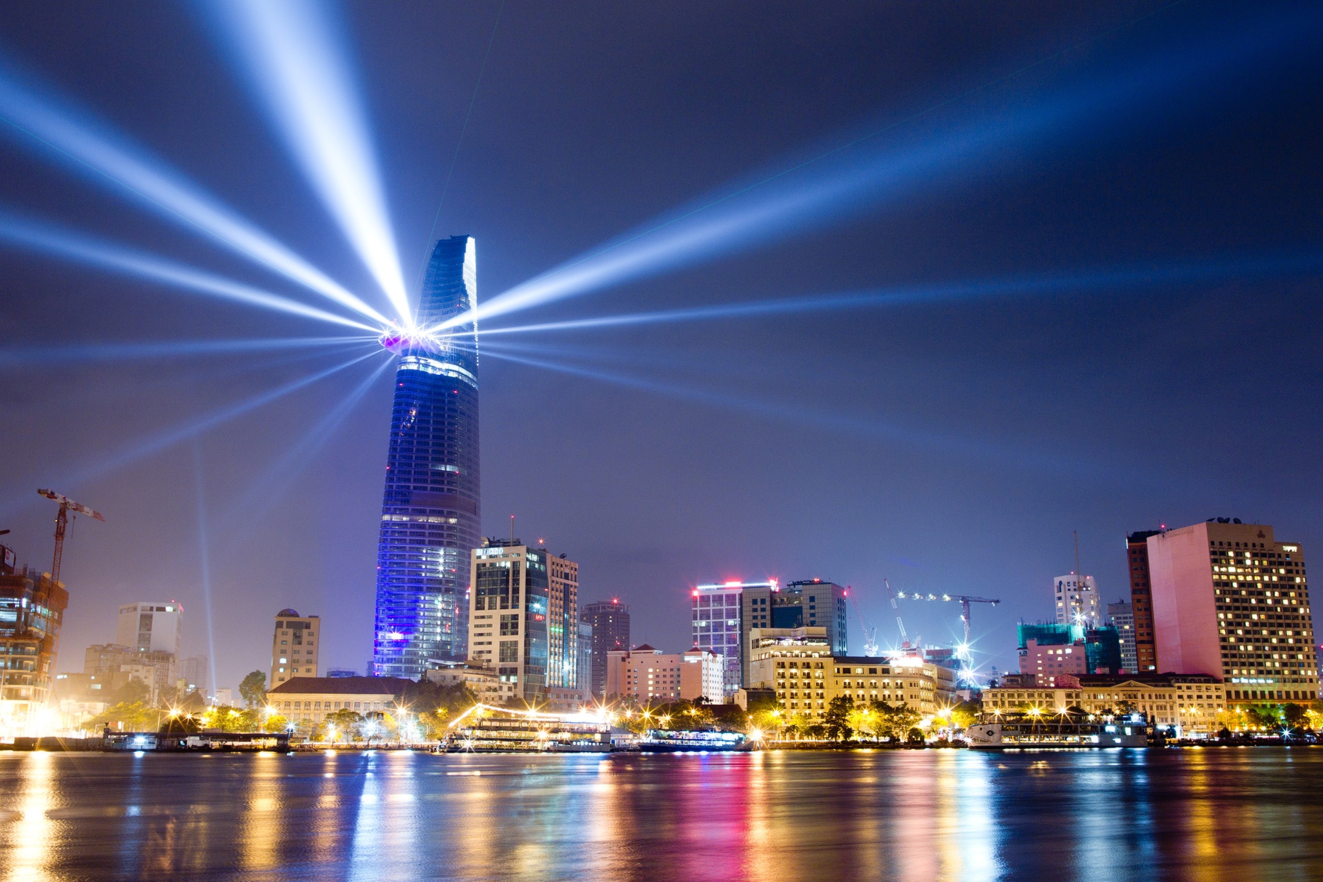 tinh thanh hut khach nuoc ngoai anh 10