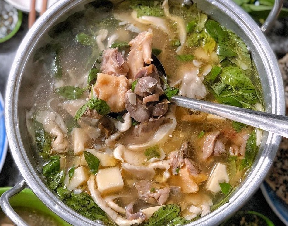 4 tiem lau ga la e ngon cho chuyen du xuan Da Lat hinh anh