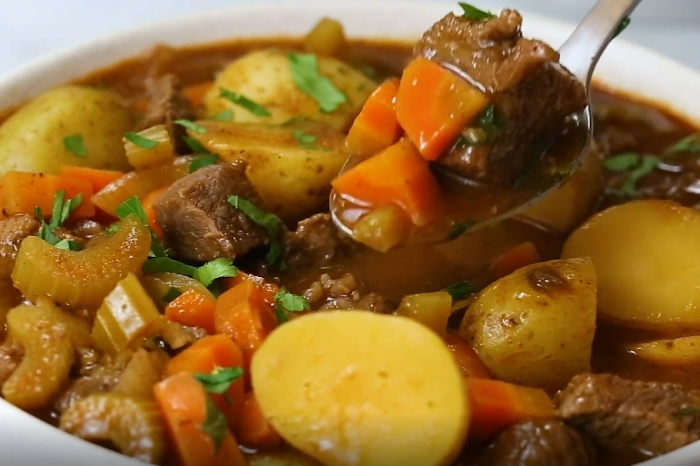 Mon bo ham nong hoi cho ban an ngay Tet hinh anh