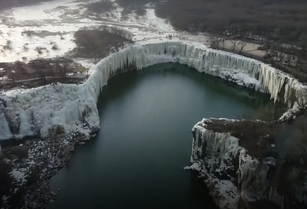 Khung canh thac nuoc dong bang o Trung Quoc hinh anh